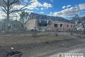 Россияне попали авиабомбами в дом в Сумской области: двое погибших