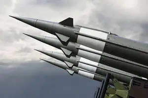 Союзники США в Европе и Азии рассматривают создание собственного ядерного щита из-за отношений Трампа с Путиным — FT