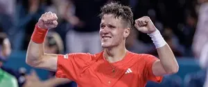 19-летний теннисист сенсационно обыграл Джоковича в финале турнира в США