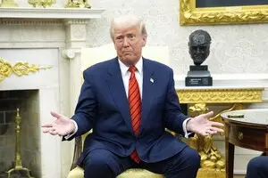 Россия и Украина используют похожую тактику в отношениях с Трампом — WSJ