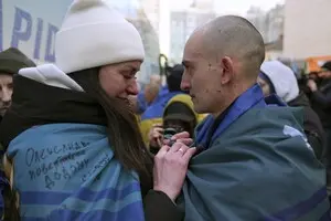 По Украине создали центры поддержки для семей военнопленных и пропавших без вести: как обратиться за помощью