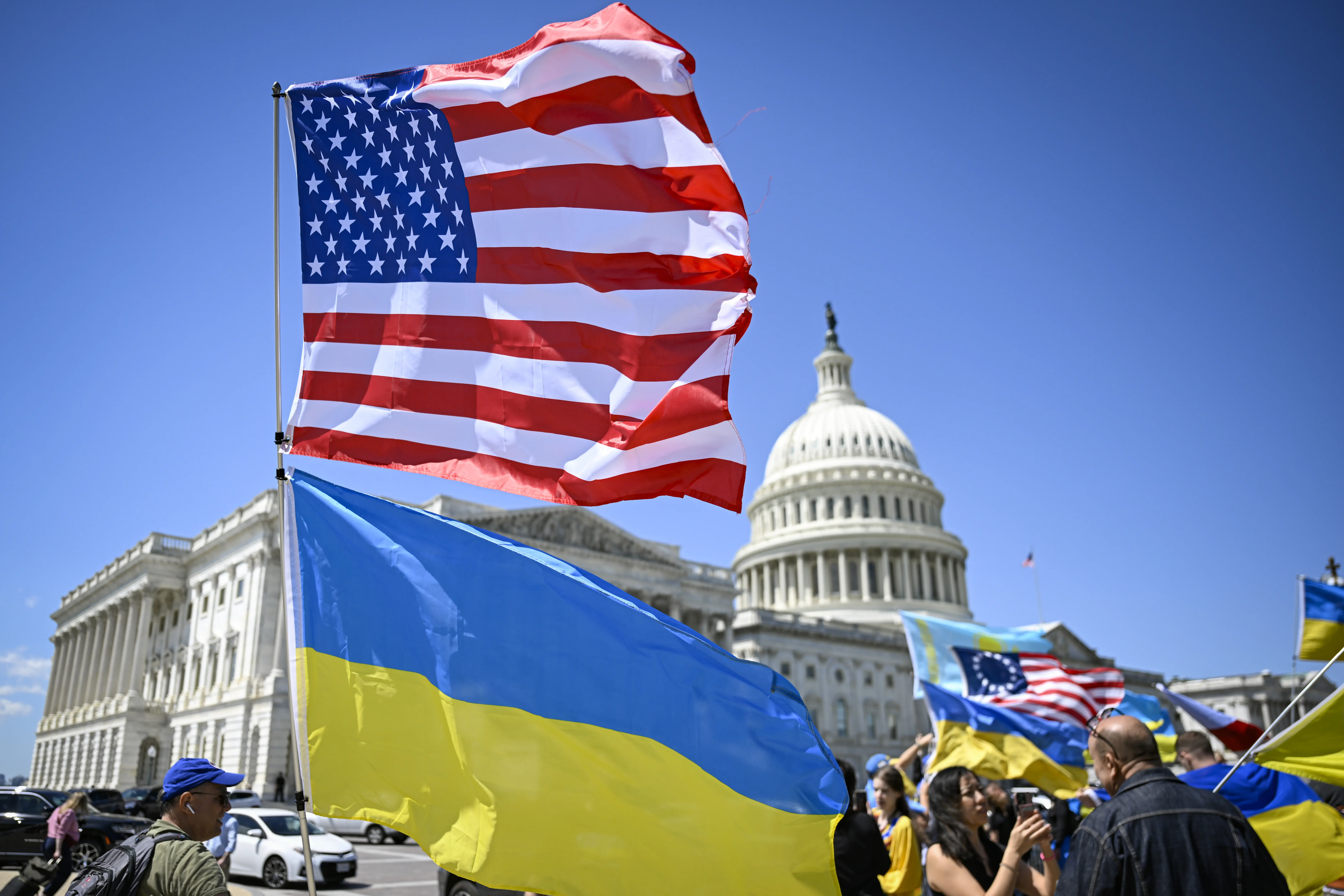 Адміністрація Трампа надіслала українцям у США електронного листа з наказом залишити країну — лист виявився помилкою
