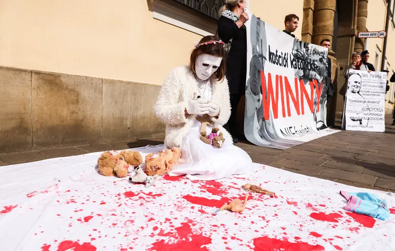 Активісти звинувачують ієрархів католицької церкви у приховуванні сексуальних злочинів духовенства