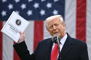 Трамп погрожує запровадити для Китаю додаткові 50% мита