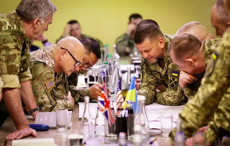 Зустріч представників України, США та Великої Британії у штабі влітку 2023 року