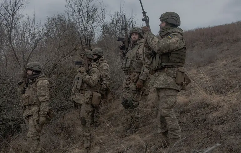 Днепропетровская область, малые пехотные группы и сильные рычаги на переговорах: в CNN проанализировали активизацию войск РФ