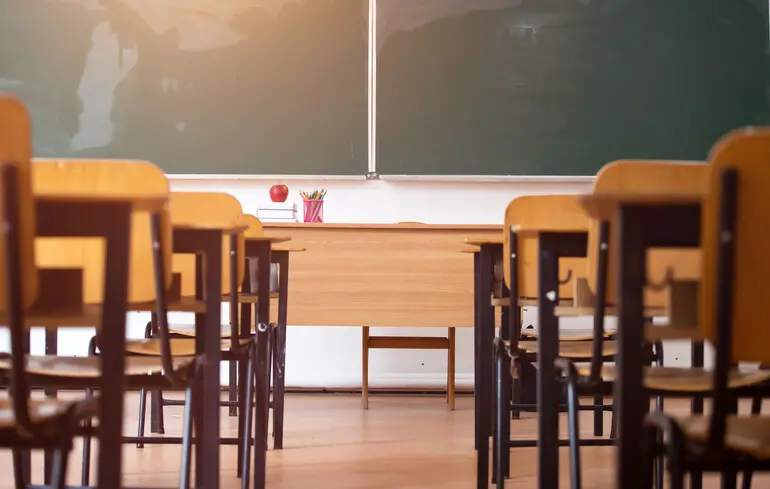 Лише 25 тисяч зі всіх українських одинадцятикласників, що перебувають за кордоном, вчаться в наших школах