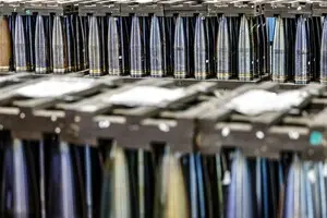 Снаряды вместо машин: чешская компания переходит в оборонную промышленность