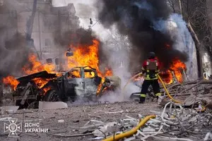 Ракетная атака на Сумы показала безрезультатность усилий Трампа по прекращению войны — Bloomberg