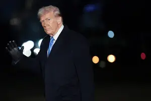 Некоторые высокопоставленные чиновники команды Трампа советуют ему быть жестче к РФ — WSJ