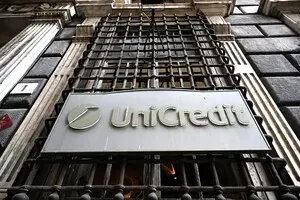 Власти Италии требуют от банка UniCredit уйти из России