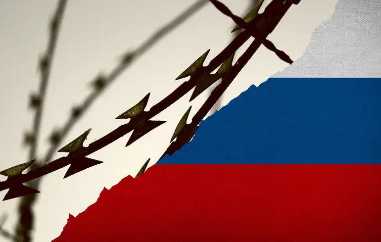 Санкции против России: почему РФ затягивает мирные переговоры, а США не заинтересованы идти ей на уступки