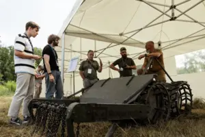 The Telegraph: Следующий этап войны — координация стай автономных беспилотников. И речь не только о БпЛА