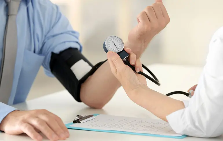 Життя з гіпертонією — як адаптувати звички