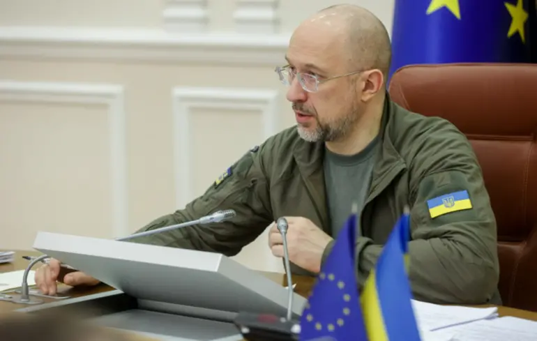 Заморожених активів Росії не вистачить для відновлення України: Шмигаль запропонував податок для РФ