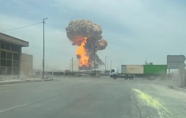 В порту Ирана произошел мощный взрыв: ранены более 500 человек