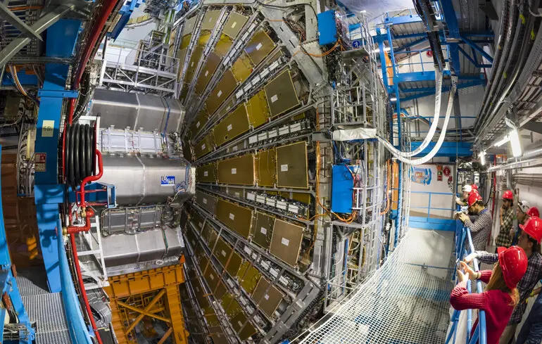 Большой адронный коллайдер, CERN. Женева (Швейцария)