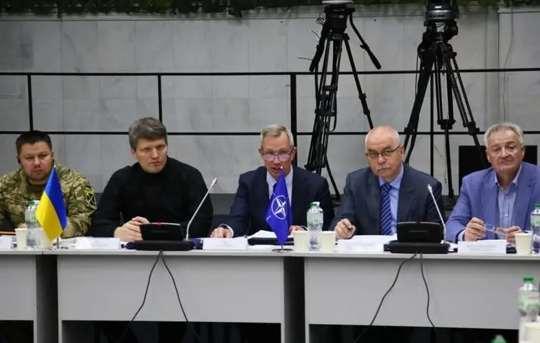 Украина и НАТО провели встречу в Киеве: обсудили противодействие дронам на оптоволокне