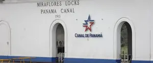Трамп хочет, чтобы американские корабли бесплатно проходили через Панамский и Суэцкий каналы