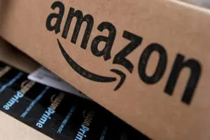 Белый дом назвал Amazon «враждебной» компанией: что произошло