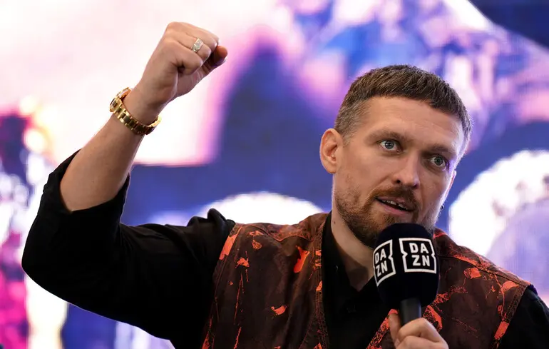 Александр Усик