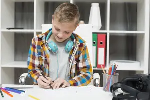 Родители школьников, которые учатся дистанционно, теперь могут работать из дома - президент подписал закон 