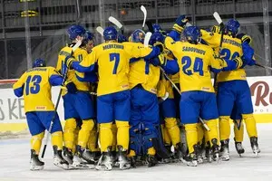 В шаге от элиты: Украина одержала третью подряд победу на хоккейном чемпионате мира-2025