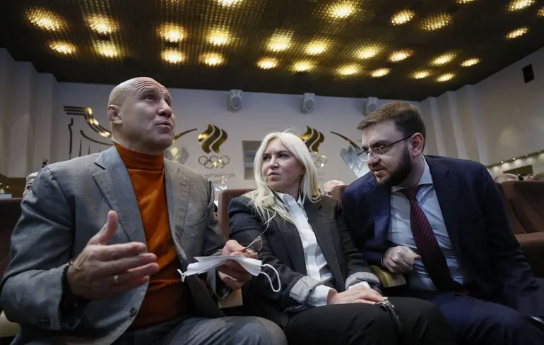 61-річний Маміашвілі (ліворуч) народився у місті Конотоп Сумської області