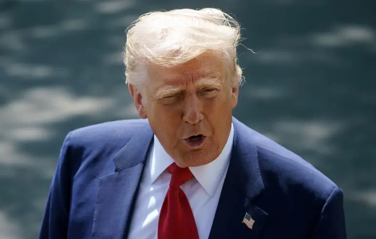 Переговори про завершення війни між РФ та Україною: Трамп заявив, що США ближчі до однієї зі сторін