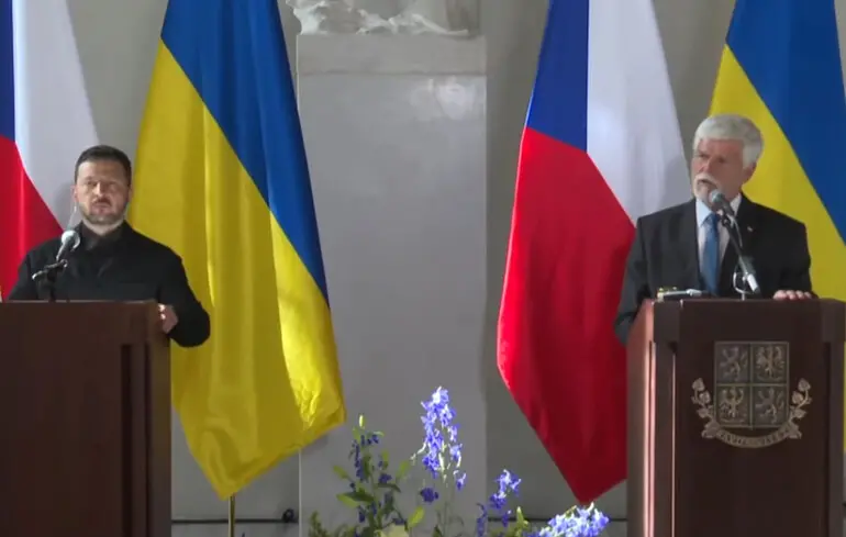 Президент Чехії назвав умову розміщення міжнародного контингенту в Україні