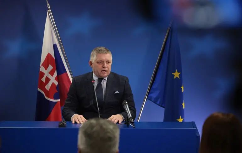 Фицо назвал неприемлемым план Еврокомиссии по отказу от российских энергоресурсов