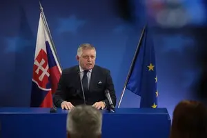 Фицо назвал неприемлемым план Еврокомиссии по отказу от российских энергоресурсов