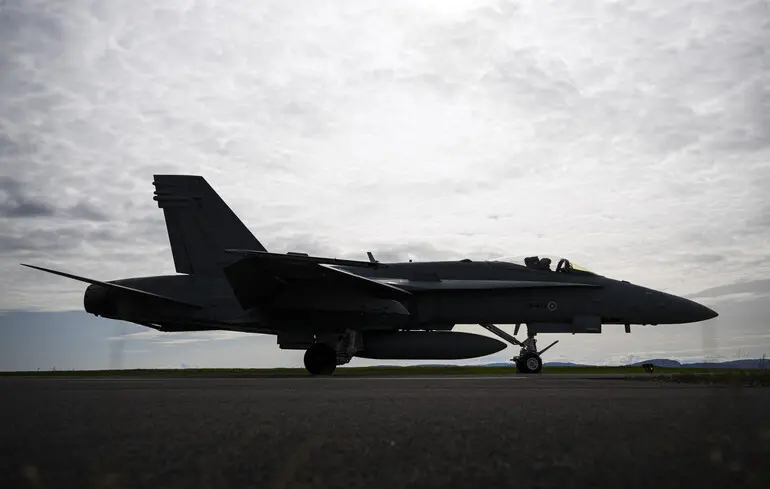 У Фінляндії розбився винищувач. Пілот встиг катапультуватися