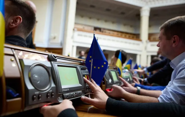 Рада 8 мая рассмотрит ратификацию соглашения об ископаемых: какие еще вопросы проголосуют депутаты