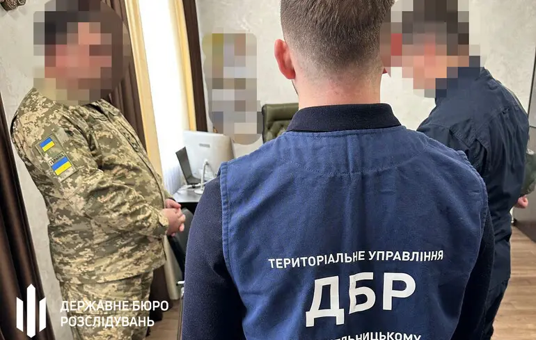 Отправлял подчиненных на строительство домов: задержан проректор академии ГПСУ