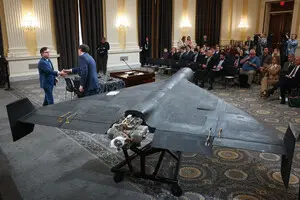 В Конгрессе США показали перехваченный в Украине дрон Shahed-136
