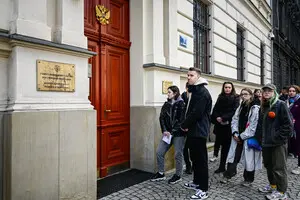 Польша закрывает российское консульство в Кракове. В Москве уже отреагировали