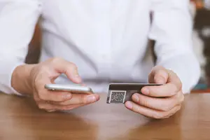 Українські банки знову знижують ліміти на перекази між рахунками