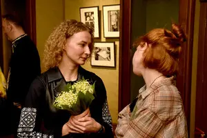 Коли експонати ще сплять: у Музеї Ханенків відкрили виставку про закулісся музейної роботи