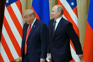 Трамп дал Путину новые возможности, отступив от мирных переговоров — Bloomberg