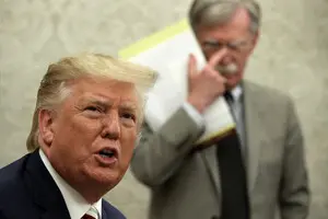 Болтон назвал разговор Трампа с Путиным ошибкой для США