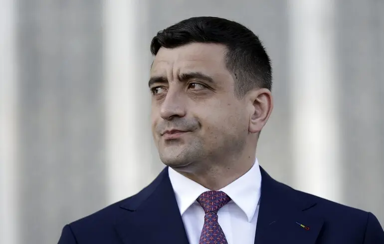 До суду звернувся Джордже Сіміон