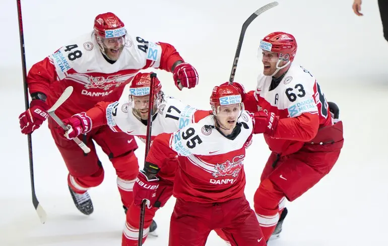 Данія сенсаційно вибила Канаду у чвертьфіналі чемпіонату світу з хокею