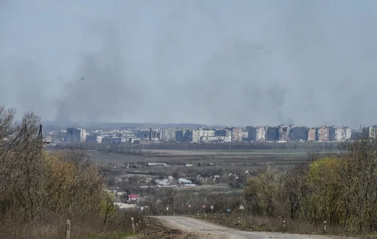 Стало відомо, як виглядає поле стадіону у зруйнованому Бахмуті