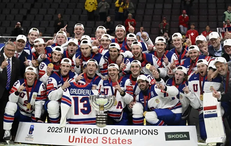 Збірна США вперше за 65 років виграла чемпіонат світу з хокею