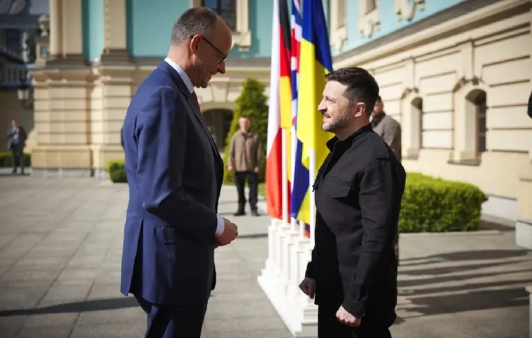 Зеленский на этой неделе полетит в Берлин на личный разговор с Мерцем – СМИ