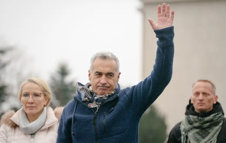 Пророссийский Джорджеску покидает политику после скандала с выборами в Румынии