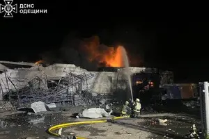 На Одещині росіяни уразили дронами відділення Нової Пошти: у ДСНС показали наслідки