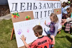 День защиты детей в Украине перенесли: Зеленский подписал новый указ