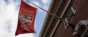 Гарвард против Трампа: суд отменил запрет на прием иностранцев